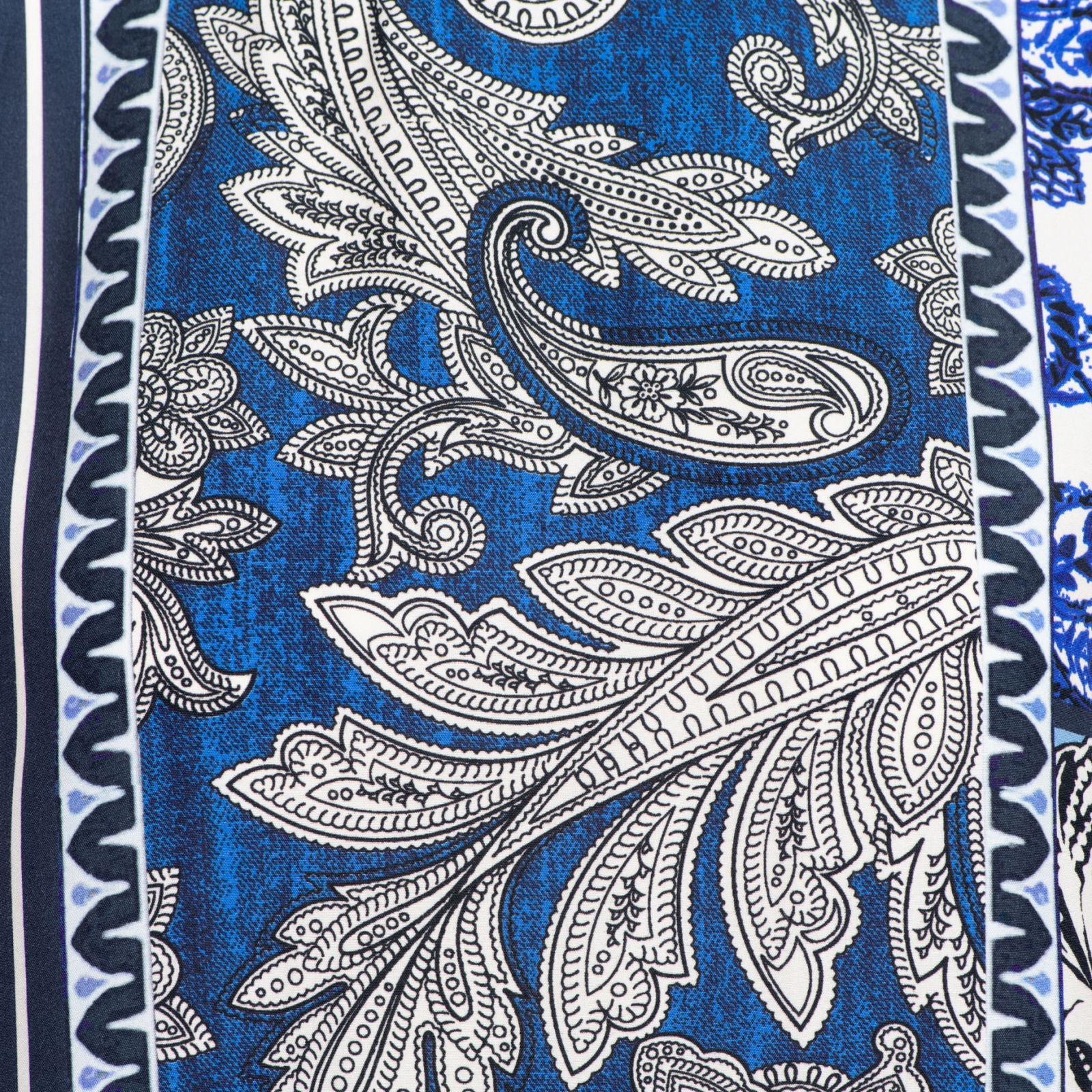 ANGELA PAISLEY PATCHW BI-Indigo multi
